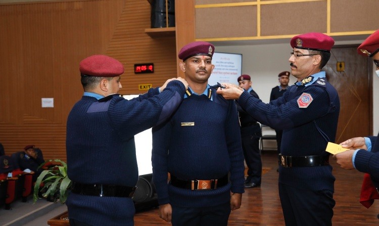 बढुवा भएका १३ जना डीएसपीले पाए दर्ज्यानी चिन्ह